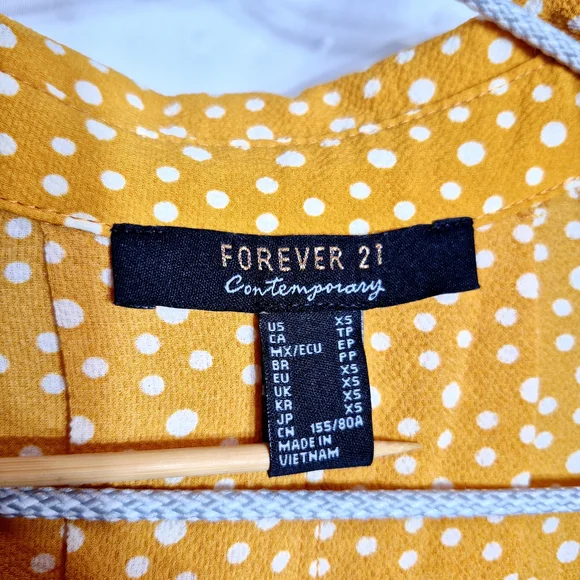 Forever 21 Contemporary Women's Polka Dot Tie Crop Top Size XS - Picture 5 of 7